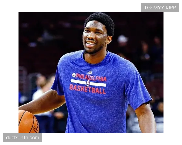 恩比德大晚上转发小猫视频，这巨星日常也太反差萌了吧？